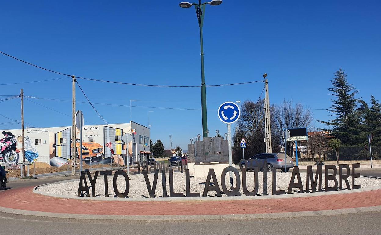 Rotonda en Villaquilambre.