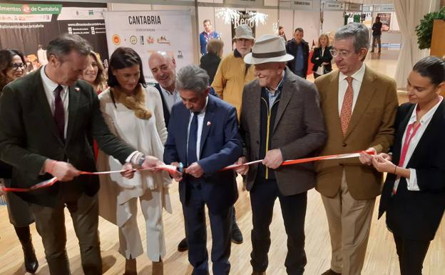 Inauguración del stand leonés.