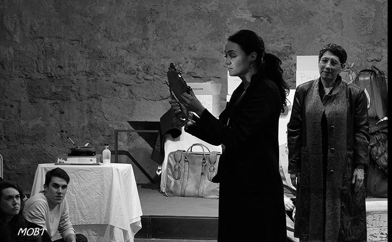 Representación del montaje 'Pobre Janucá de fiesta y luz'.