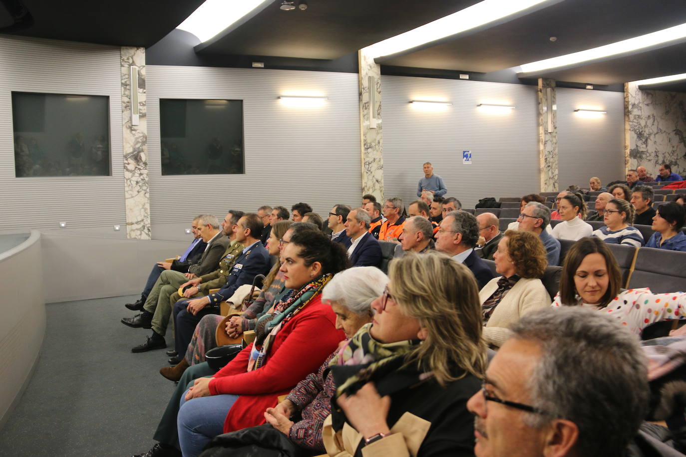 Homenaje del Ayuntamiento de León a los voluntarios de Protección Civil. 