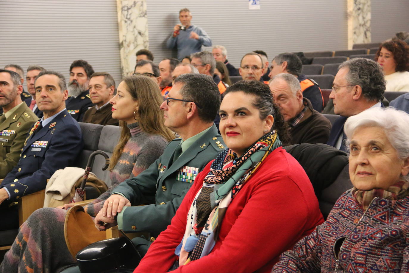 Homenaje del Ayuntamiento de León a los voluntarios de Protección Civil. 