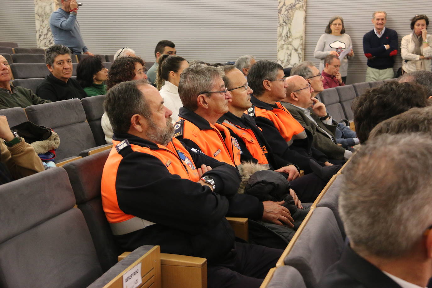 Homenaje del Ayuntamiento de León a los voluntarios de Protección Civil. 