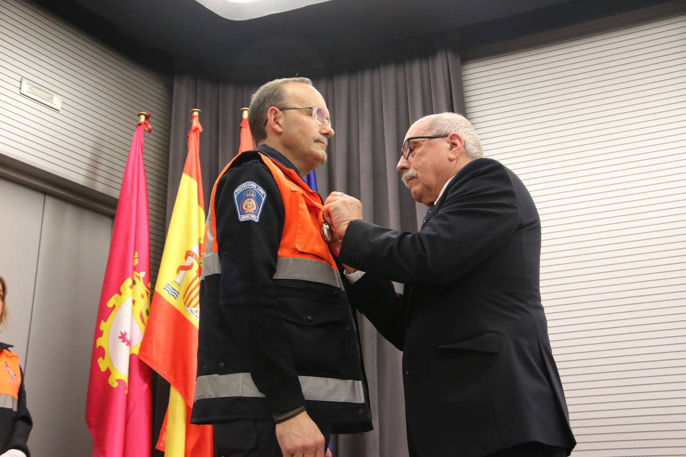 Homenaje del Ayuntamiento de León a los voluntarios de Protección Civil. 