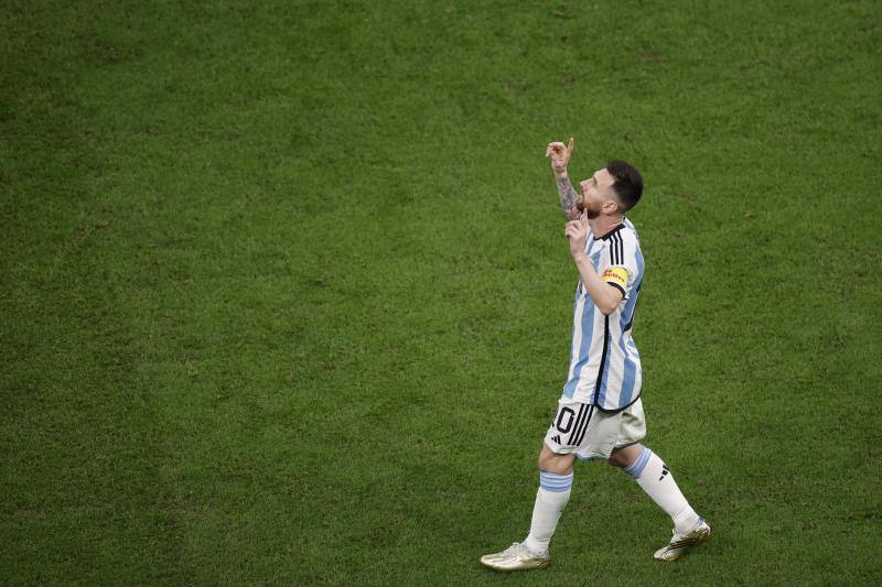 Lionel Messsi celebra un gol con Argentina. 