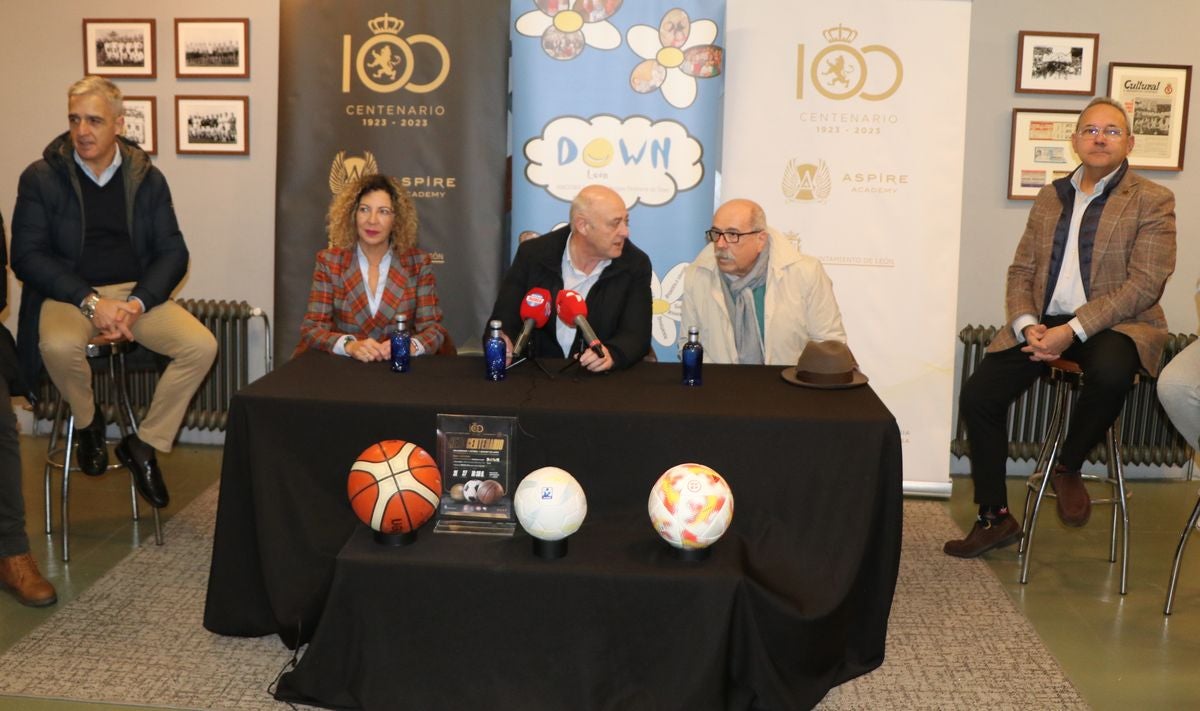 Cultural, Abanca Ademar, Rodríguez Cleba y BF León participan en esta actividad solidaria, con partidos de fútbol-sala, balonmano y baloncesto para recaudar fondos para Amidown