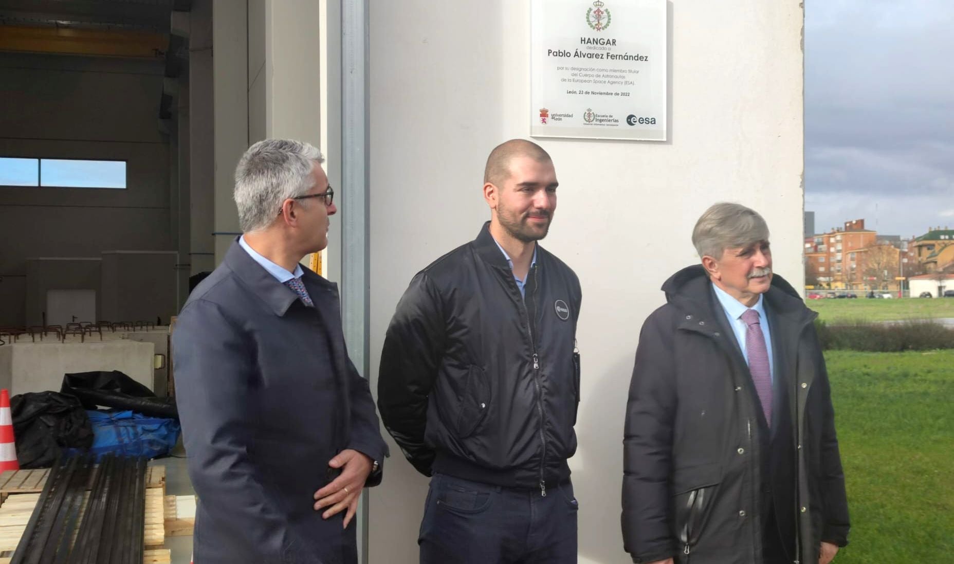 Los astronautas Pablo Álvarez Fernández y Sara García Alonso, recientemente seleccionados por la Agencia Espacial Europea para formar parte de su equipo, regresan a la Universidad de León. 