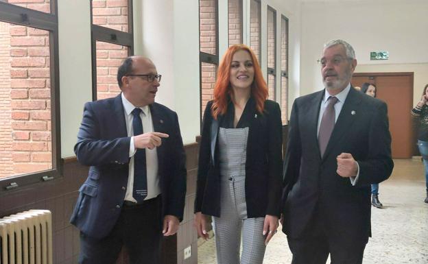 La astronauta Sara García, durante su visita a la Universidad de León. 