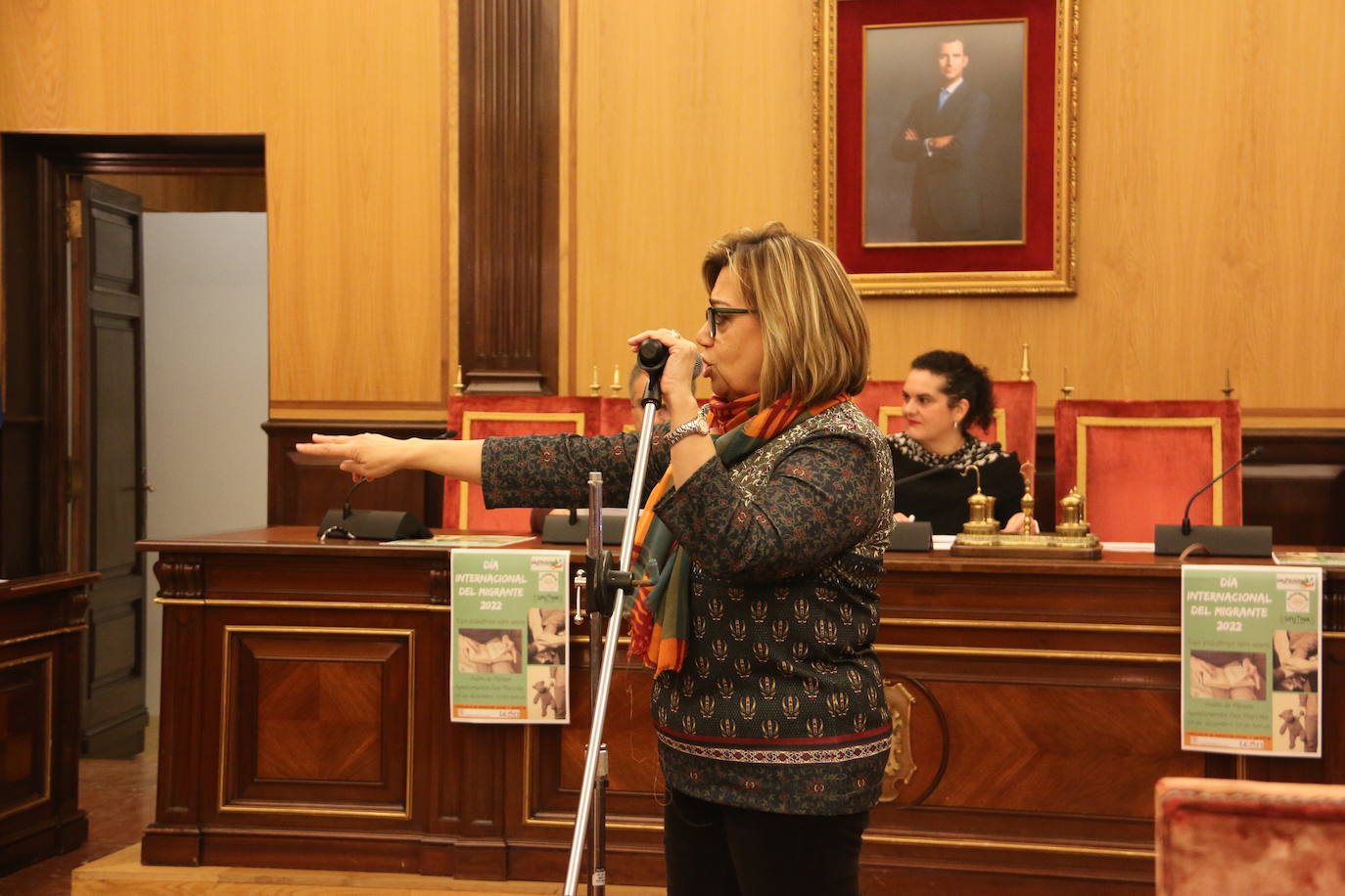 Acto celebrado en el Salón de Plenos del Ayuntamiento de León para conmemorar el Día Internacional del Migrante.