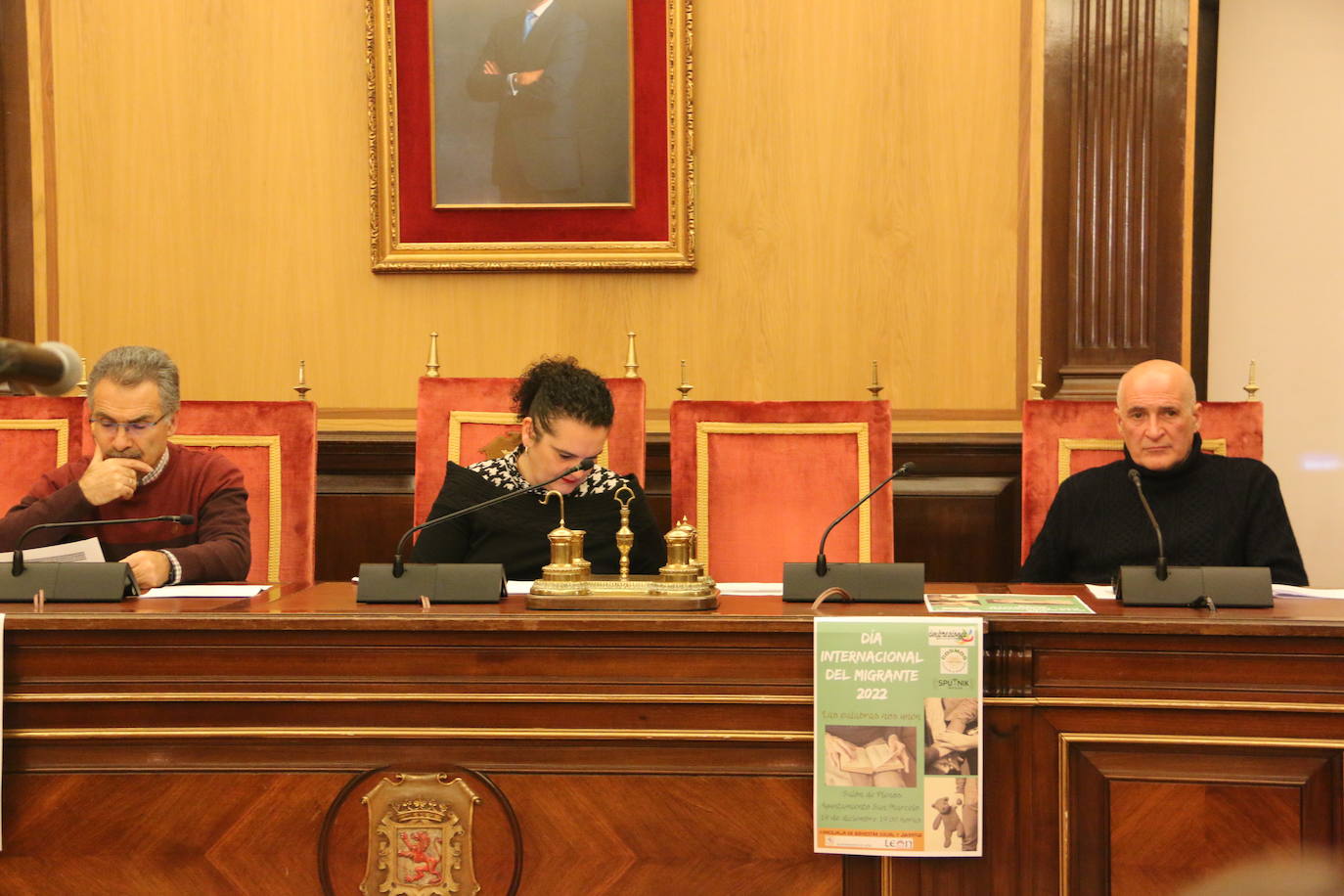 Acto celebrado en el Salón de Plenos del Ayuntamiento de León para conmemorar el Día Internacional del Migrante.