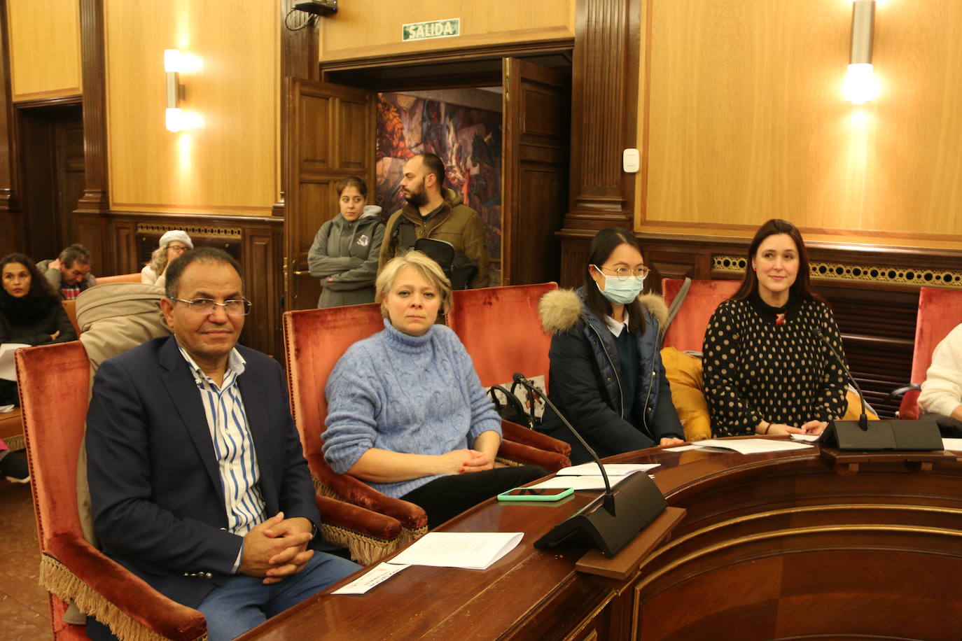 Acto celebrado en el Salón de Plenos del Ayuntamiento de León para conmemorar el Día Internacional del Migrante.