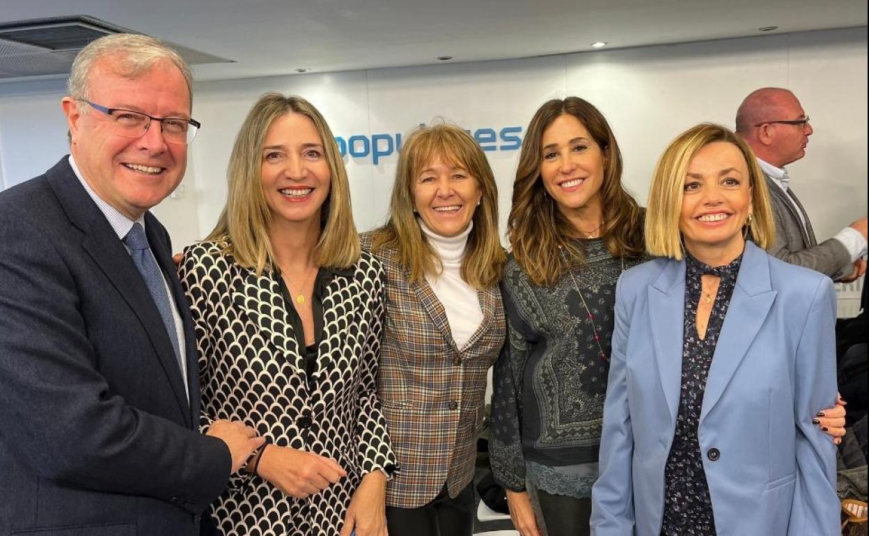 Antonio Silván asiste a la Junta Directiva del PP.