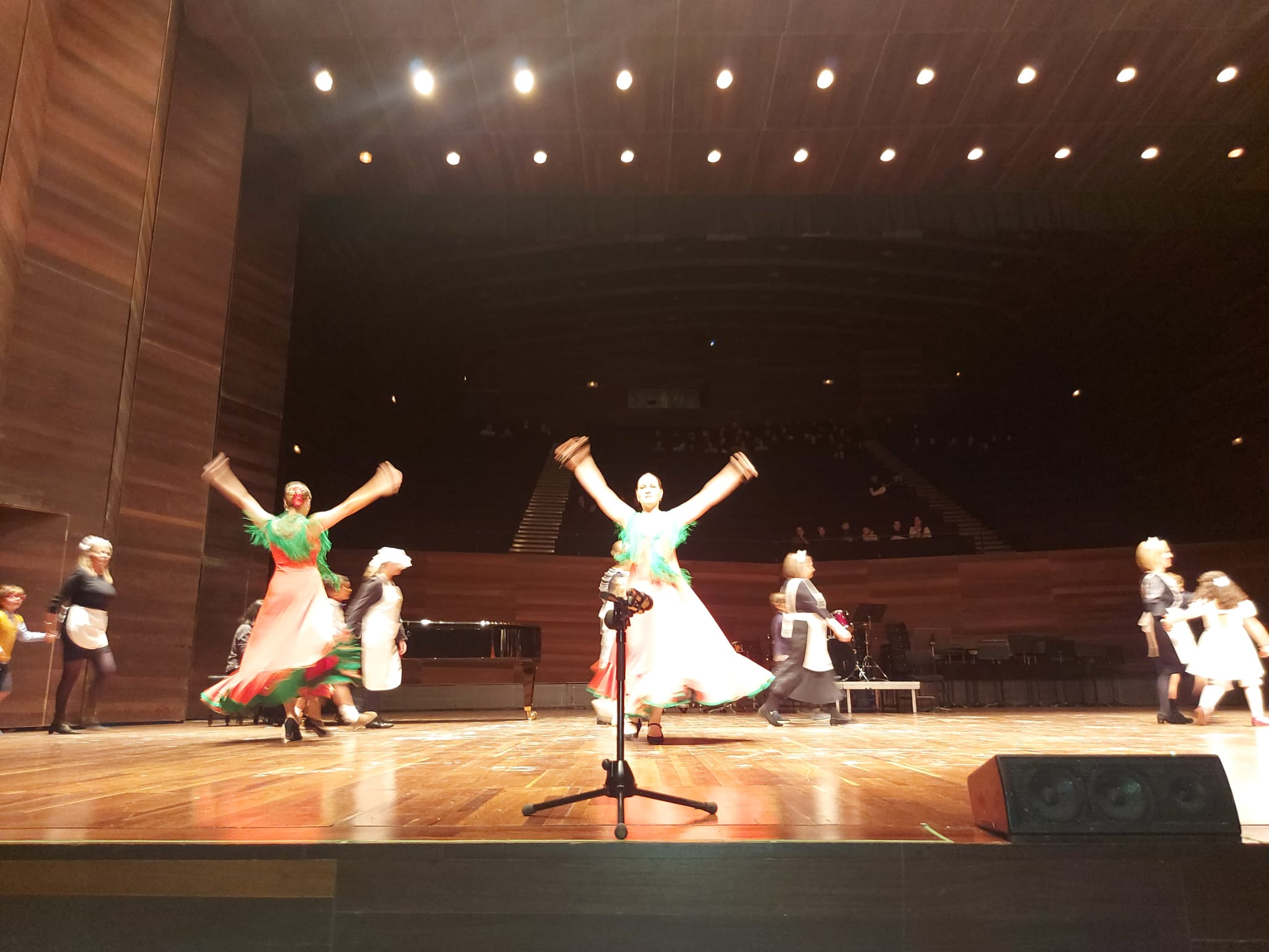 El Auditorio Ciudad de León acogió este lunes 19 el primero de los festivales delos alumnos de Escuela Municipal de Música, Danza y Artes Escénicas de León