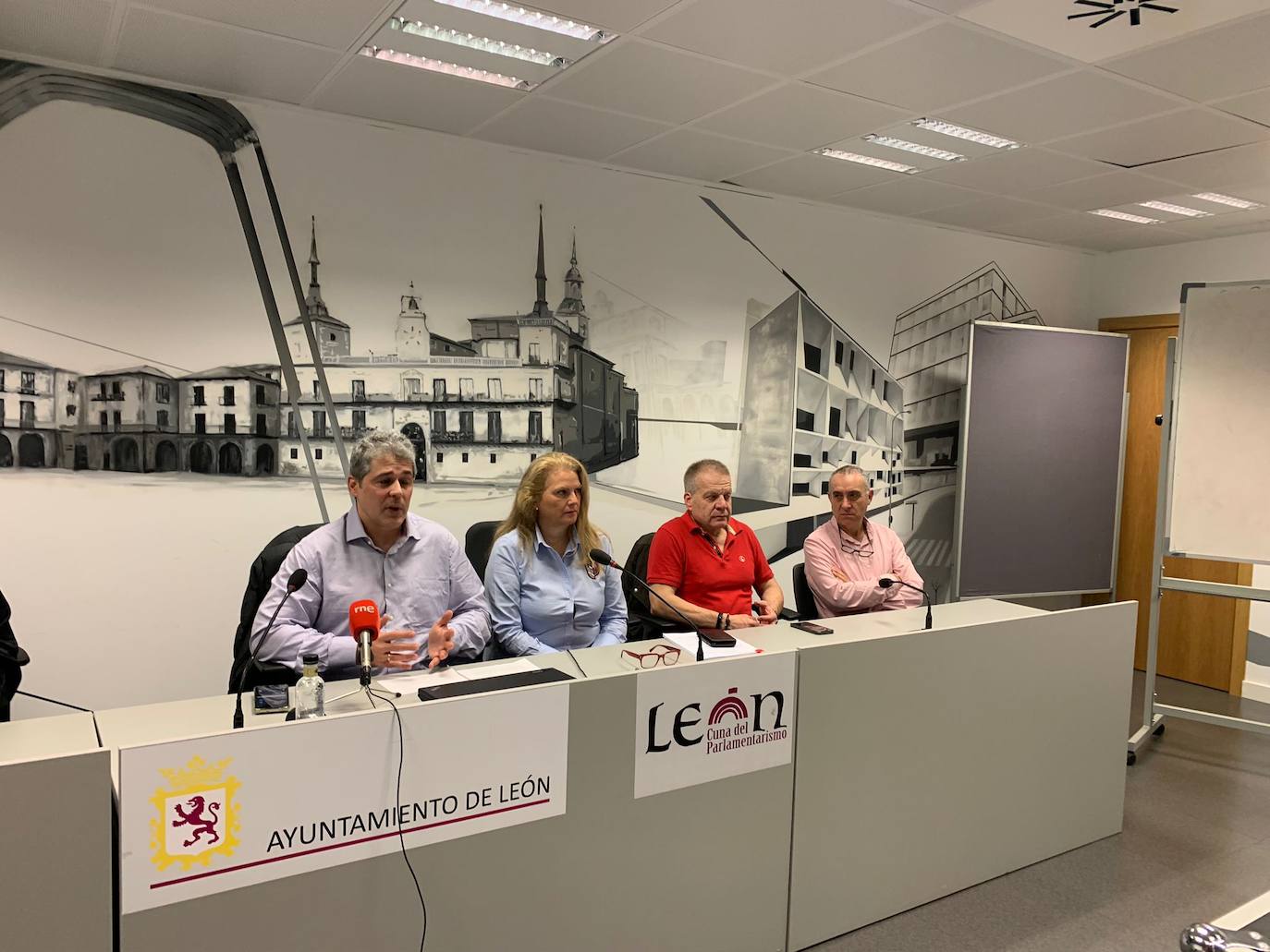 Rueda de prensa de la Junta de Personal Funcionario del Ayuntamiento de León.