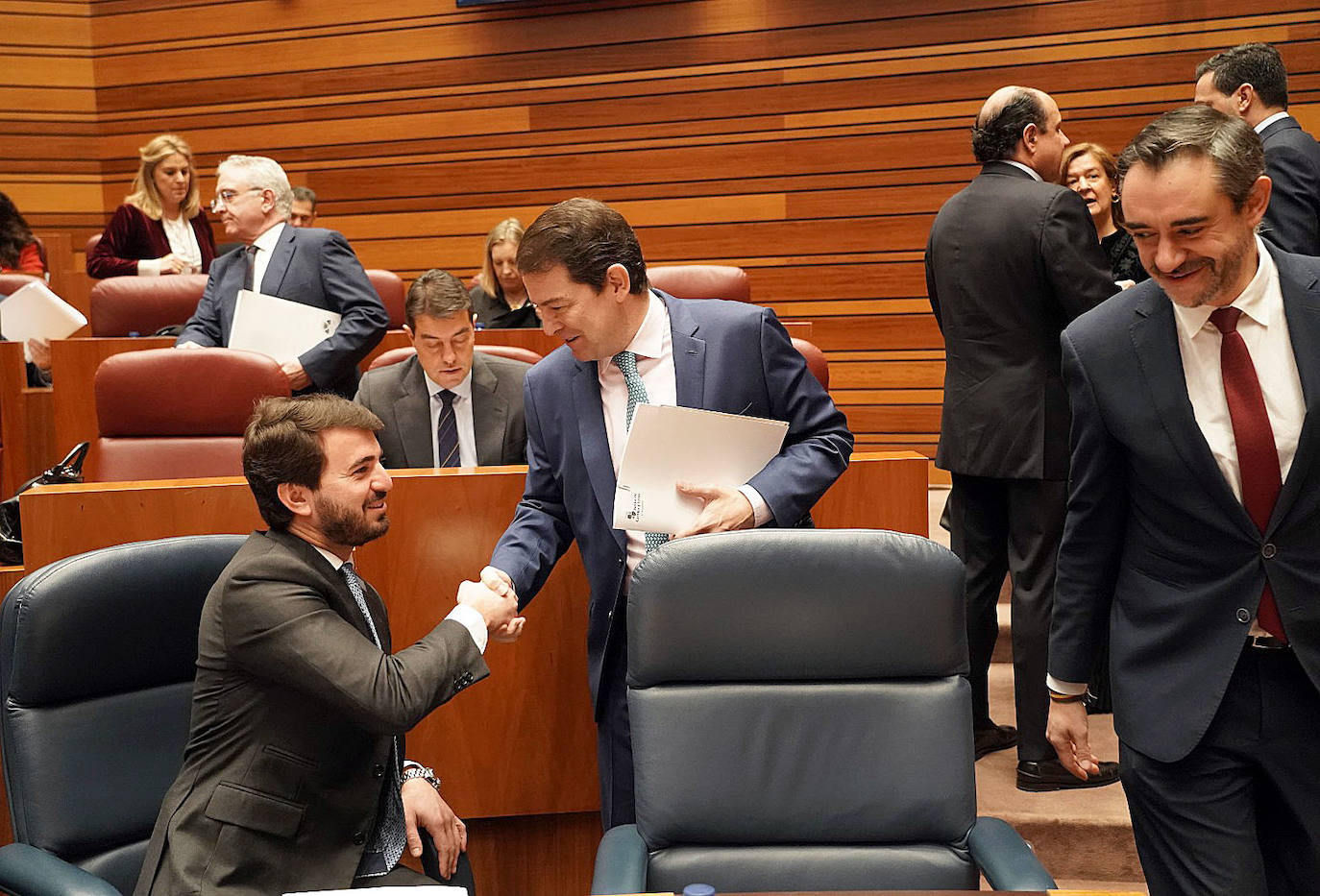 El consejero de Economía y Hacienda, Carlos Fernández Carriedo, durante el Pleno monográfico de los Presupuestos Generales de la Comunidad para 2023