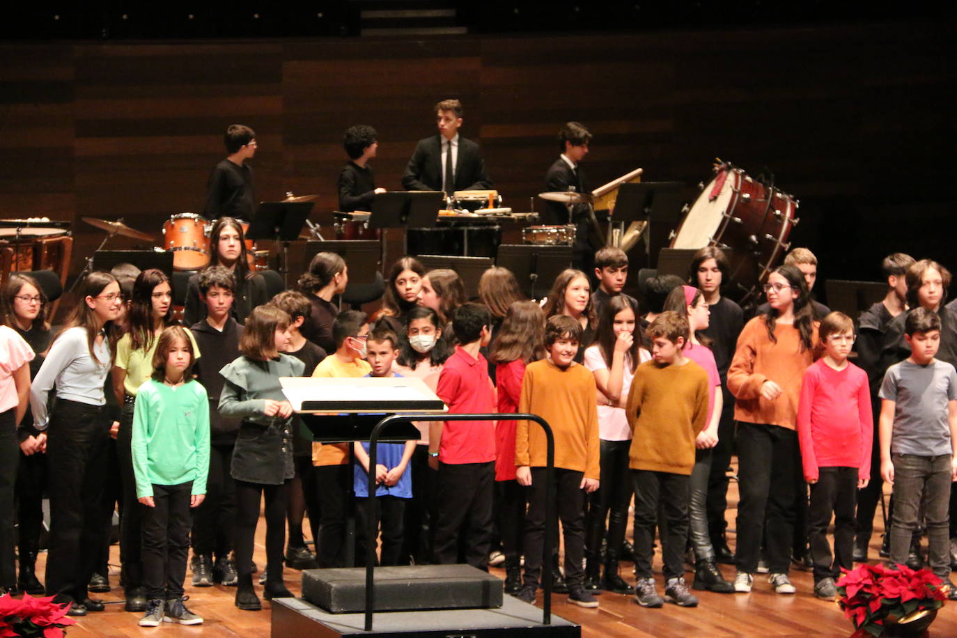 El Auditorio de León ha acogido este jueves, 22 de diciembre, el tradicional concierto de Navidad que ofrece las diferentes agrupaciones musicales del Conservatorio Profesional de Música de León.