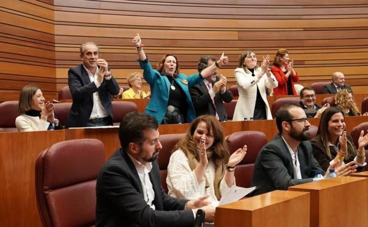 Critican que PP y VOX bloquearan las 405 enmiendas presentadas que planteaban 178 millones de inversión para la Región Leonesa.