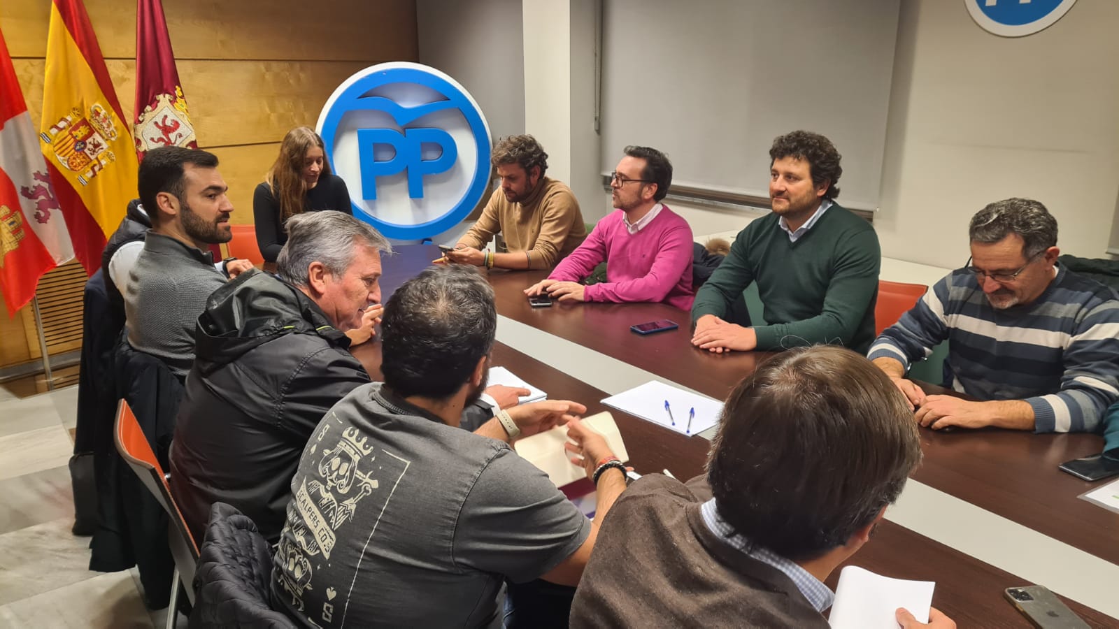 Fotos: Reunión de los comarcales del Partido Popular de León