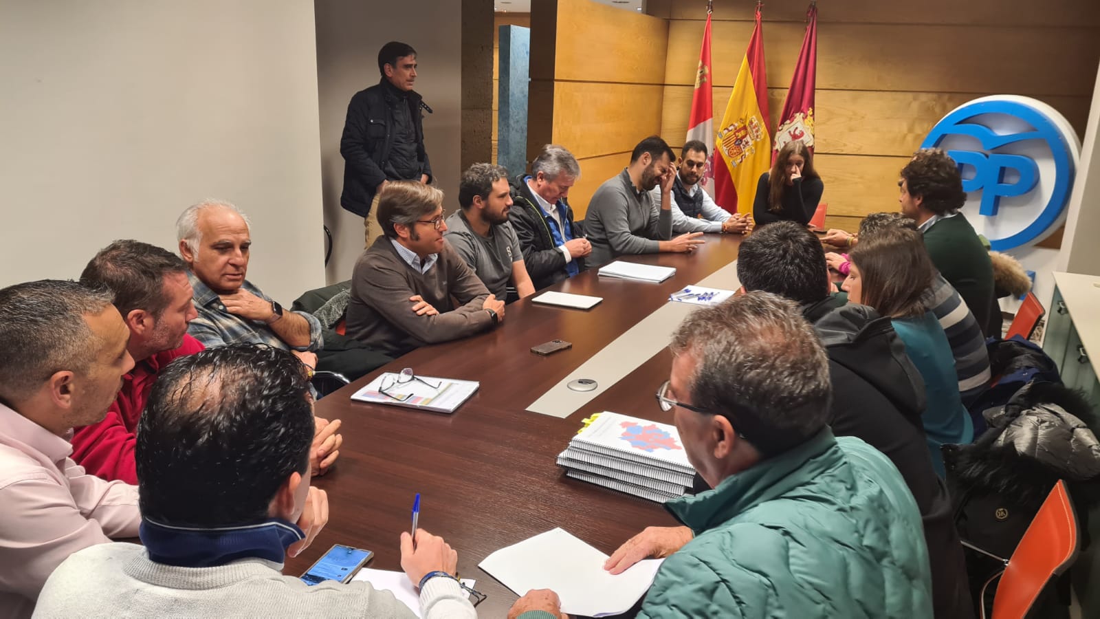 Fotos: Reunión de los comarcales del Partido Popular de León