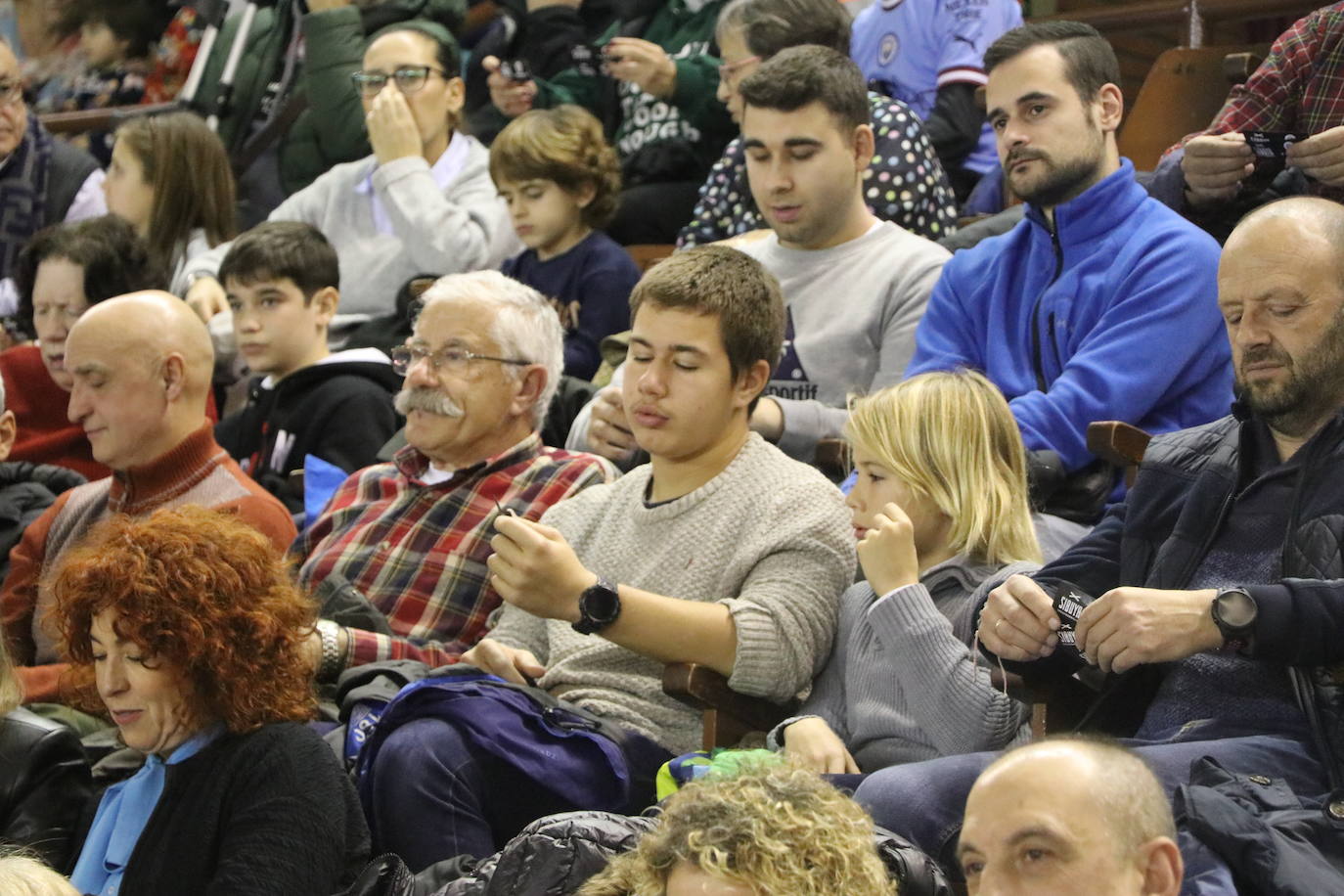 Los clubes deportivos y los ciudadanos de León se vuelcan en la celebración del acto solidario 'Reto Centenario Único'.