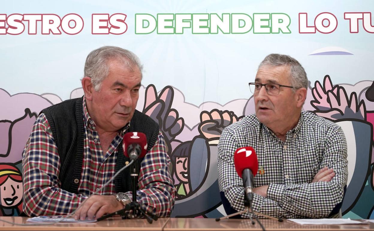 Los máximos responsables de la Alianza UPA-COAG en Castilla y León, Aurelio González y Lorenzo Rivera, hacen balance del año agrario en la comunidad.