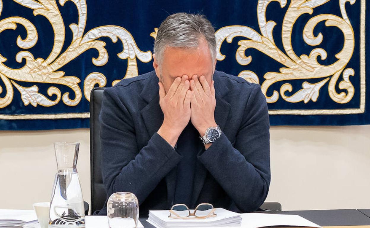 Carlos Pollán, presidente de las Cortes, en la reunión de portavoces de las Cortes.