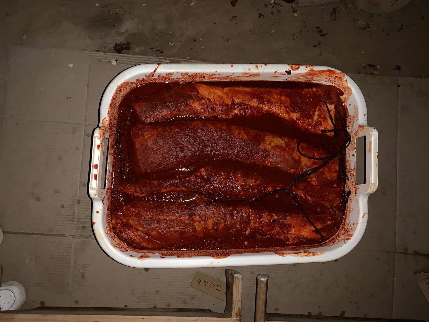 Una familia de Veguellina de Órbigo realiza la tradicional matanza.