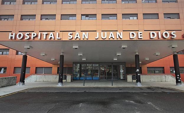 Imagen de archivo de la fachada del Hospital San Juan de Dios de León.