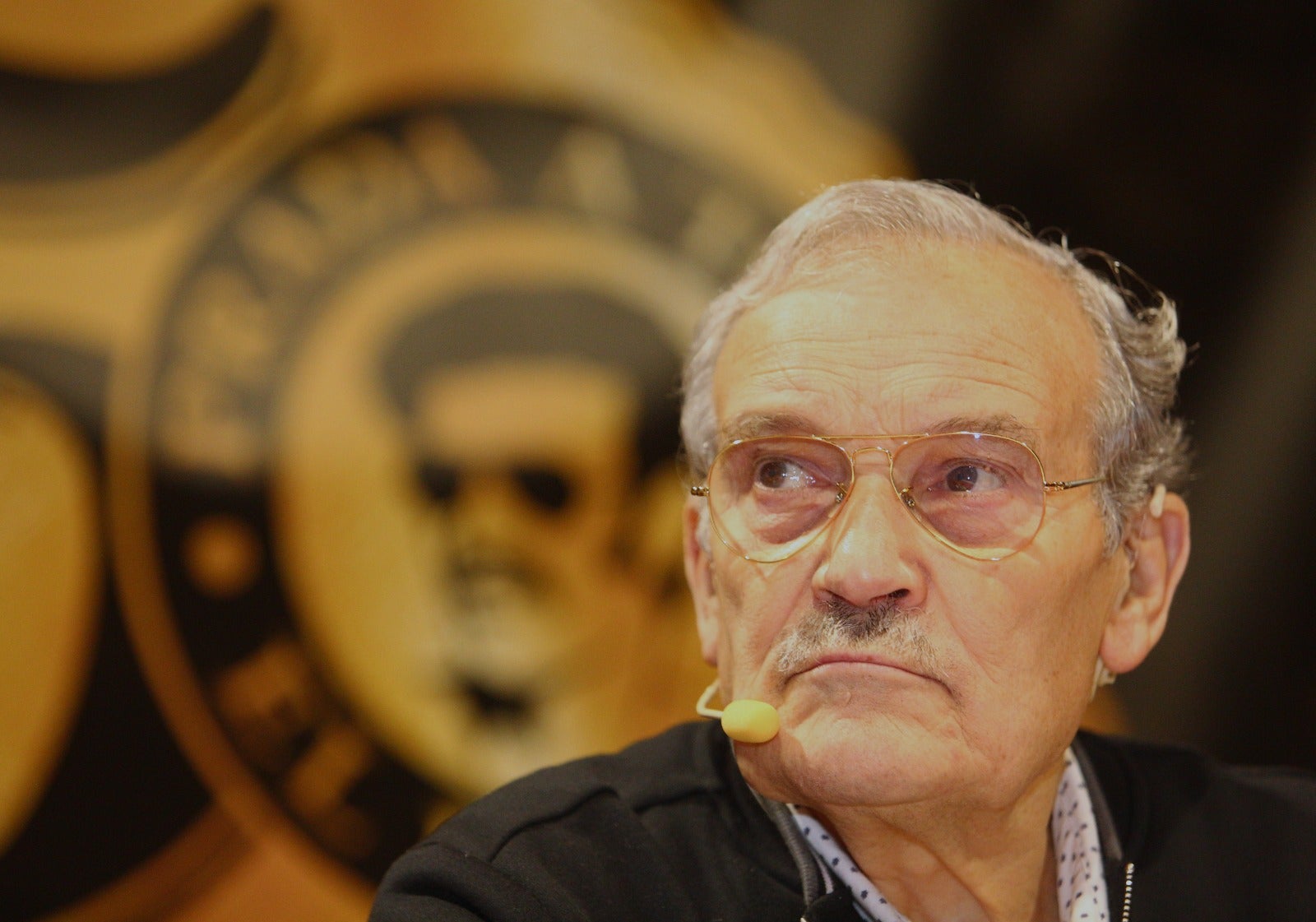 El bodeguero y empresario berciano repasa de la mano de José Antonio Martínez Reñones las principales vivencias personales y profesionales de su trayectoria