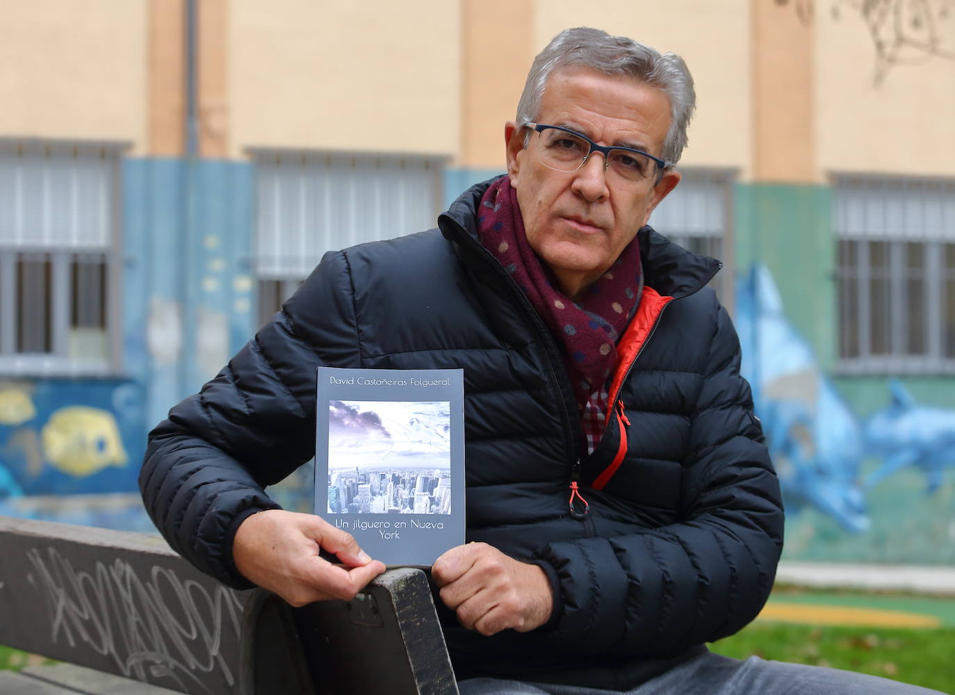 El escritor berciano David Castañeiras presenta su libro 'Un jilguero en Nueva York'