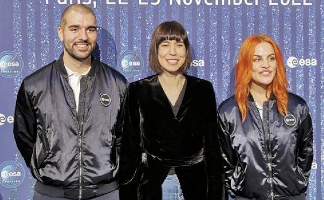 Pablo Álvarez y Sara García, astronautas leoneses, junto a la ministra de Ciencia, Diana Morant.