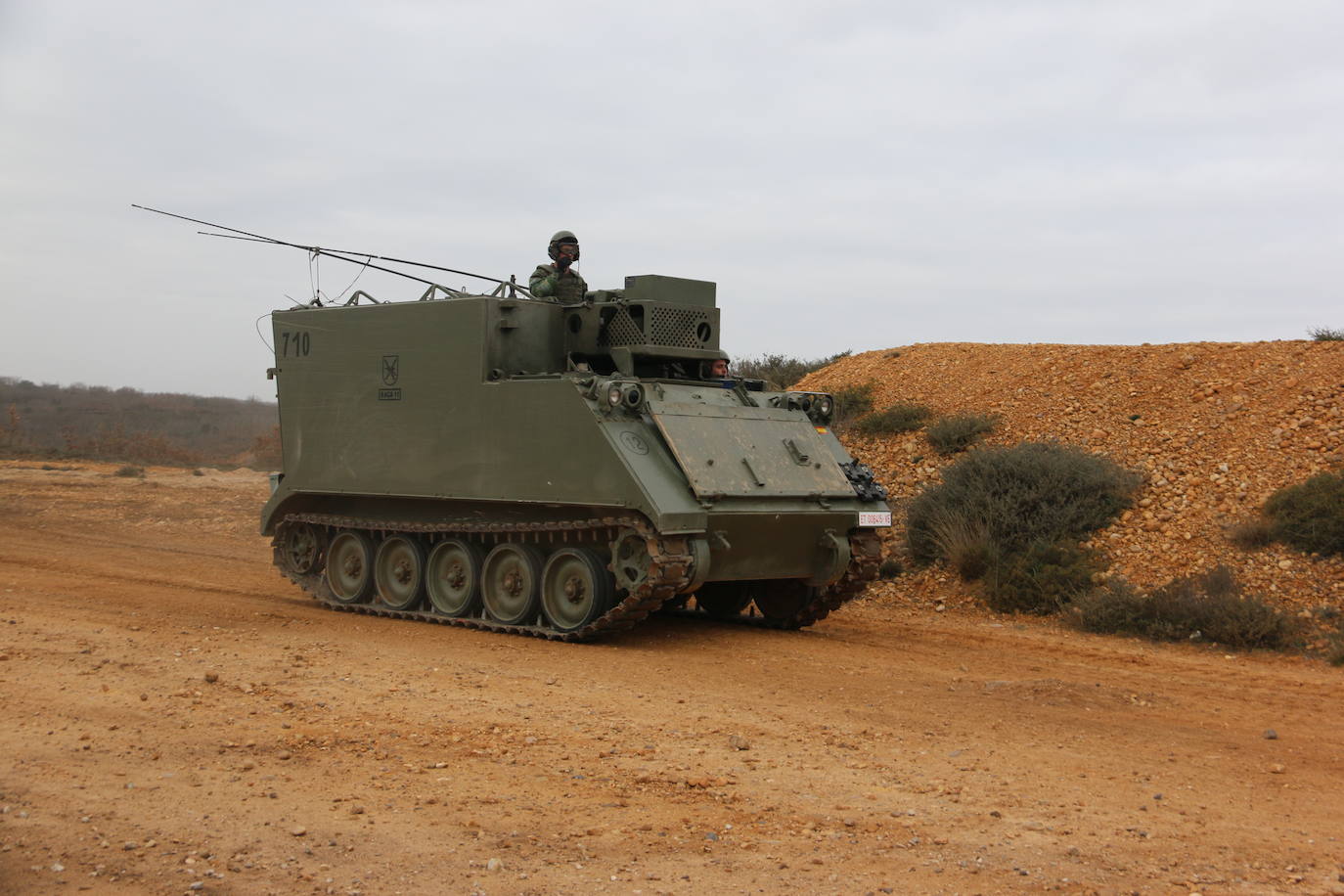 El Mando de Artillería realiza maniobras de fuego simulado en San Andrés del Rabanedo