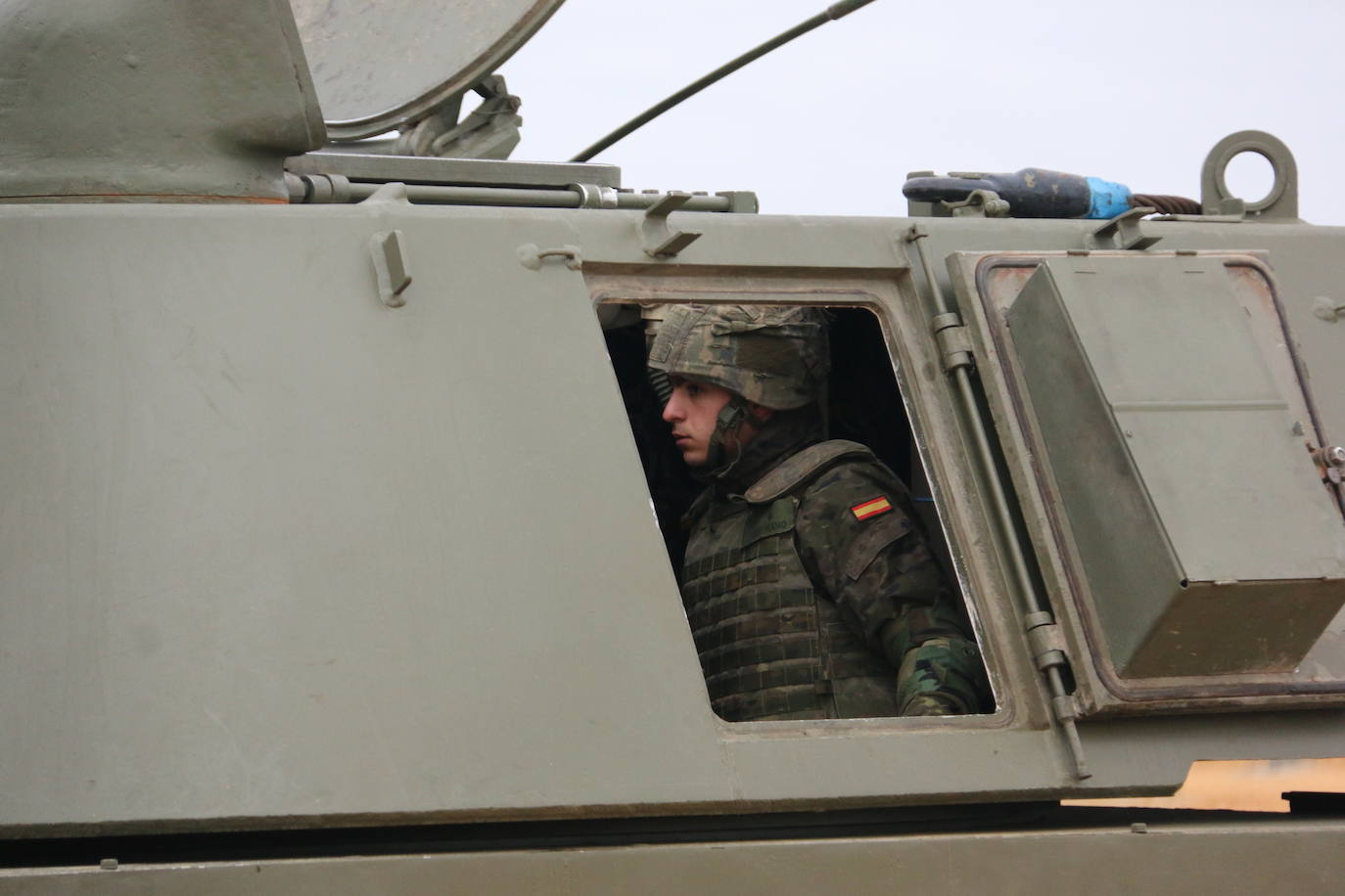 El Mando de Artillería realiza maniobras de fuego simulado en San Andrés del Rabanedo