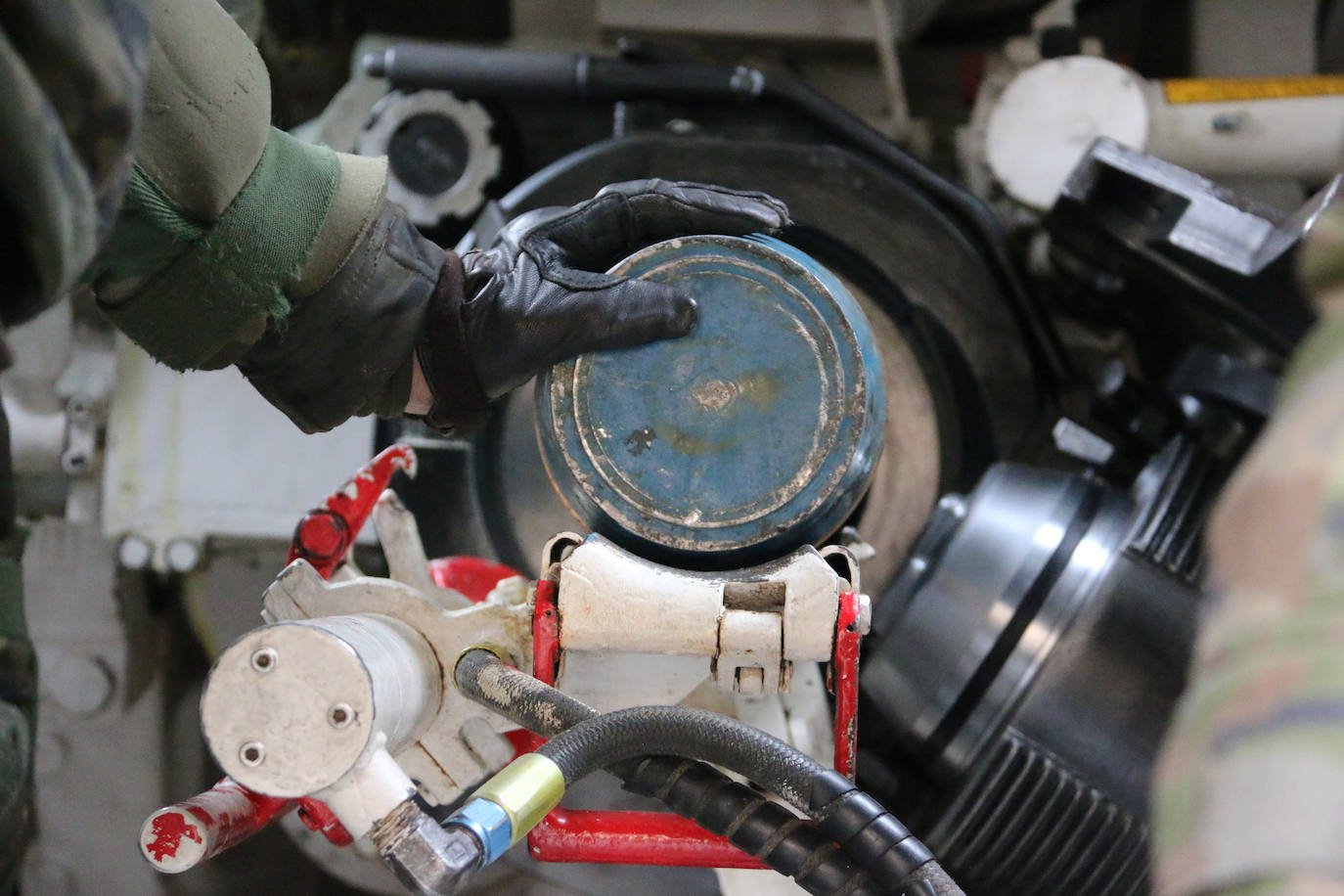 El Mando de Artillería realiza maniobras de fuego simulado en San Andrés del Rabanedo