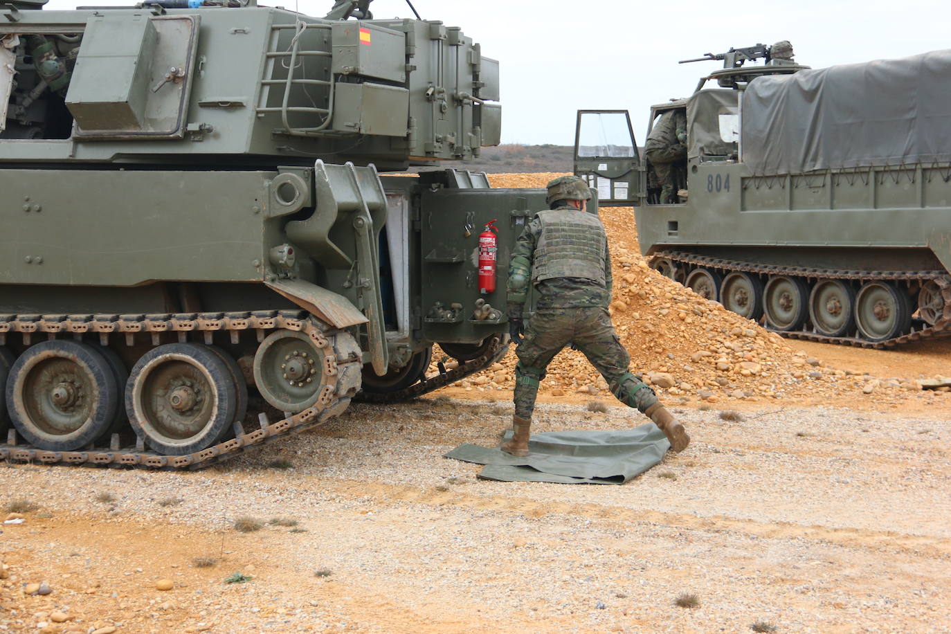 El Mando de Artillería realiza maniobras de fuego simulado en San Andrés del Rabanedo