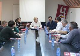 UGT ha promovido una reunión entre los representantes de los trabajadores y los procuradores autonómicos del PSOE Diego Moreno, Yolanda Sacristán e Isabel Gonzalo