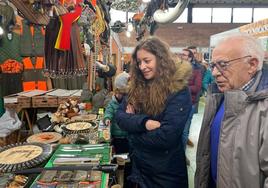 La delegada de la Junta ha sido la encargada de inaugurar la feria este sábado.