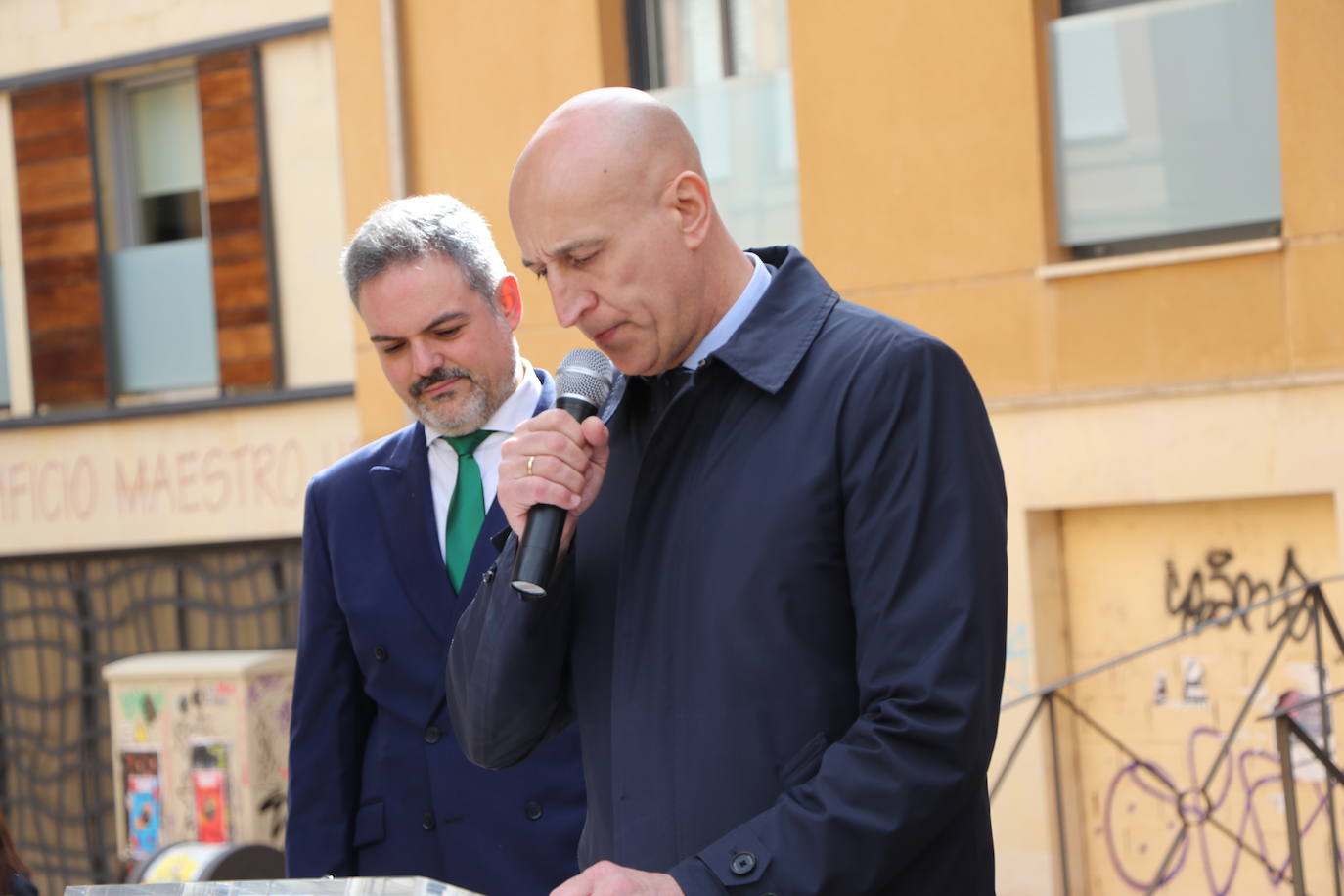 El callejero llama a Angustias