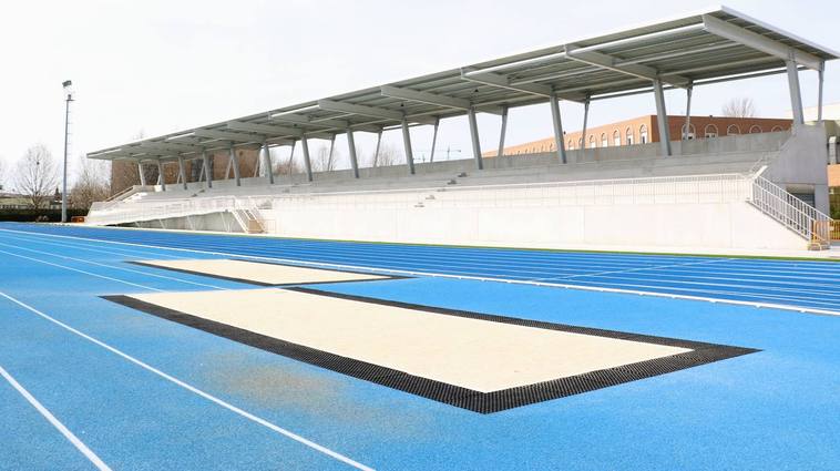 La ULE ya tiene nuevas pistas de atletismo tras una inversión de 1,7 millones