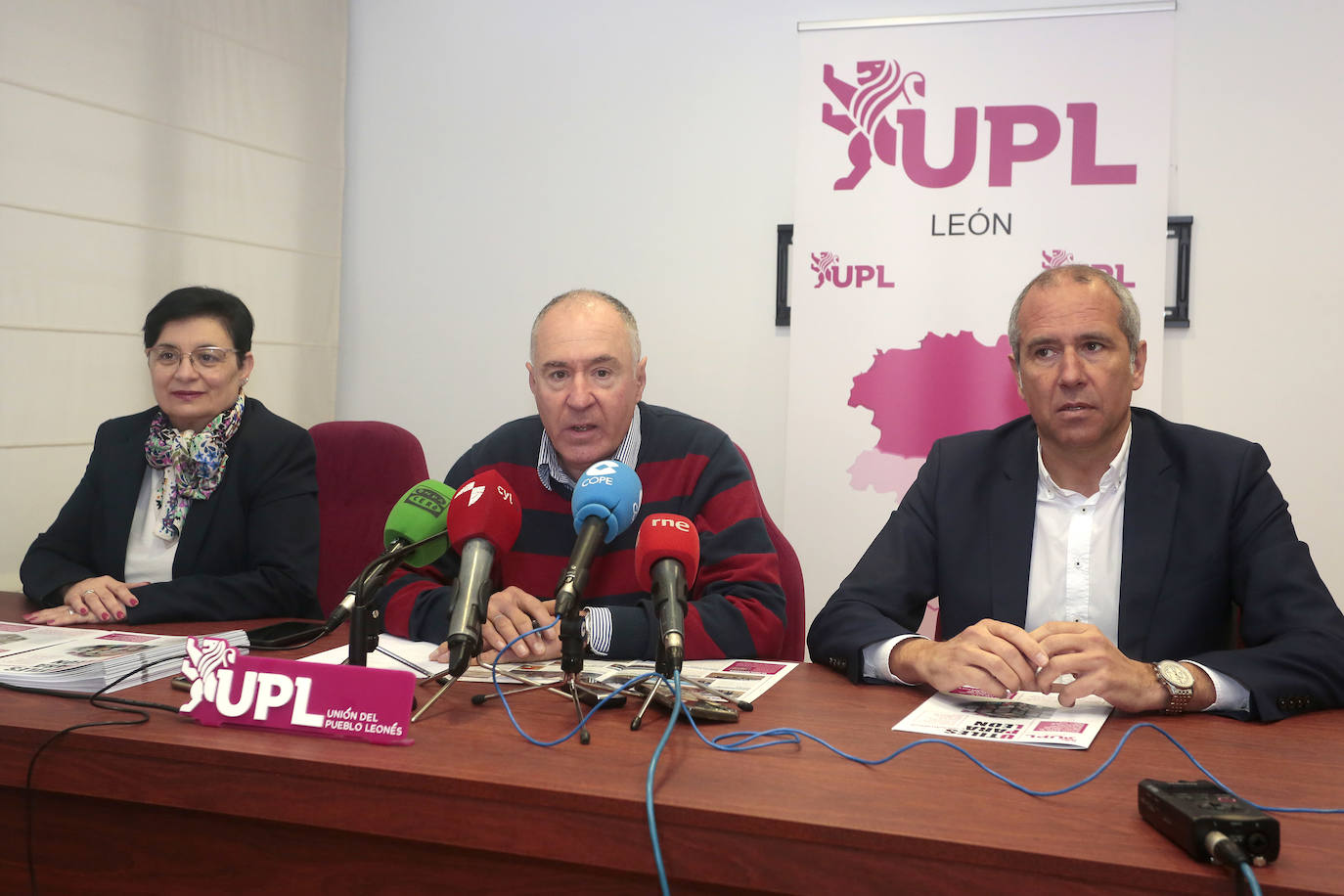 UPL se define como el partido de la posición que «mejor ha permitido que León prospere» frente al «humo» del Gobierno central