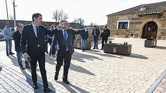 La Junta trabaja con Santiago Millas en la restauración del puente de hierro de Morales de Arcediano