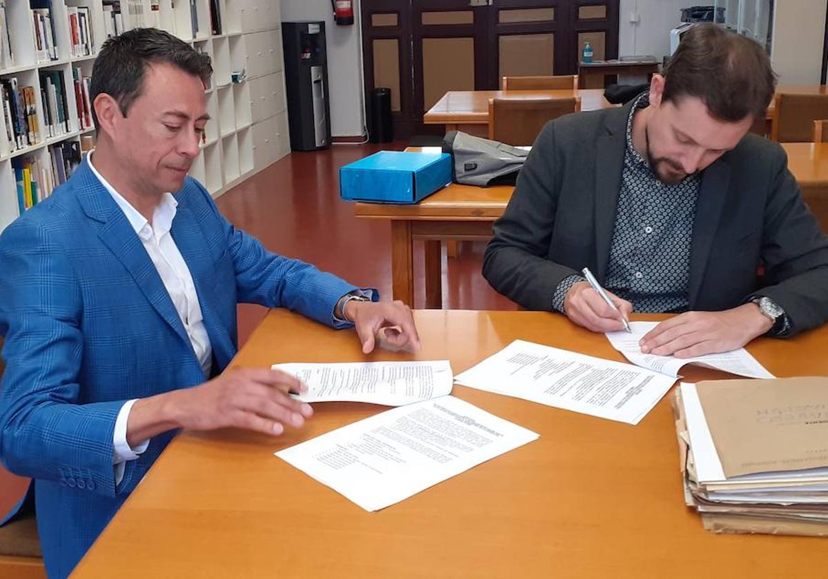 La Asociación Ferroviaria Cultural Reino de León dona a la Fundación de los Ferrocarriles Españoles el expediente del Tren de Aviación para su conservación y consulta pública