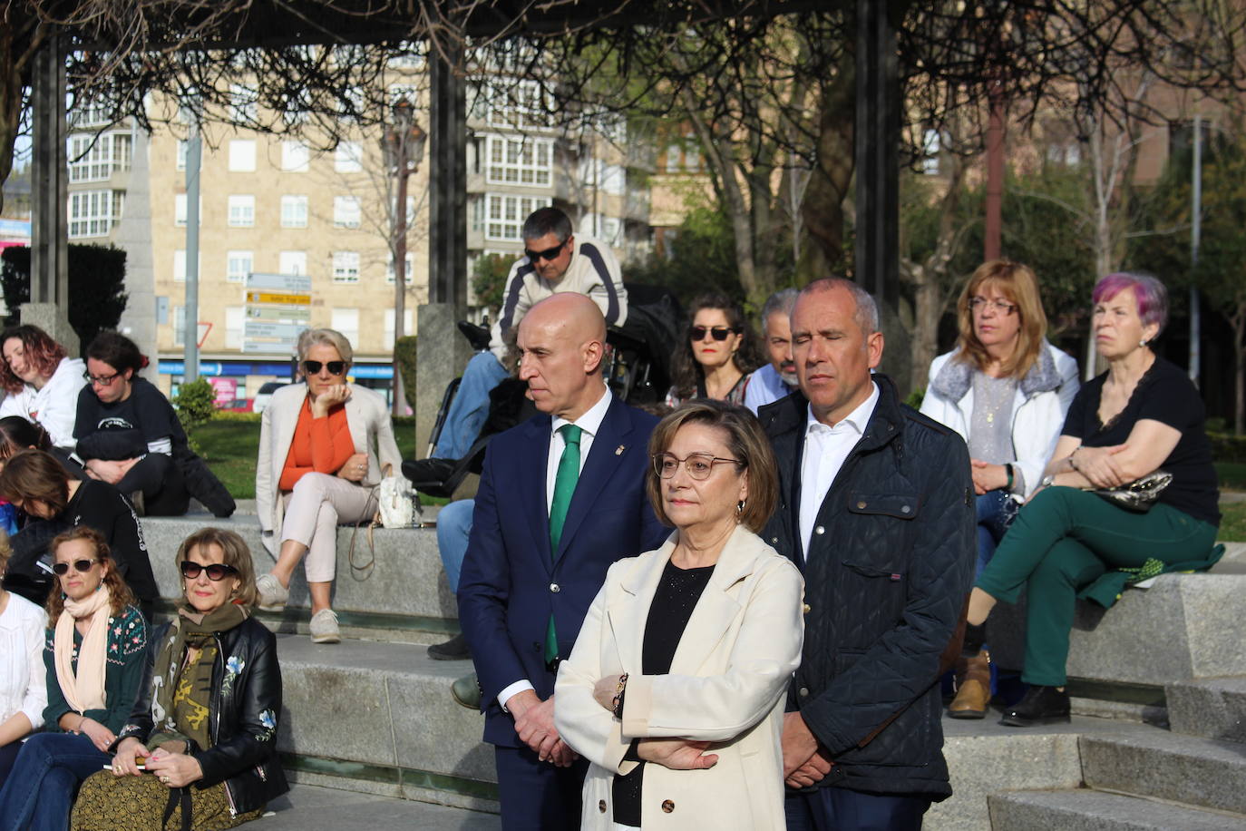 Descubrimiento de una placa en honor a Miguel Hernández
