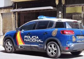 Un coche de la policía nacional.