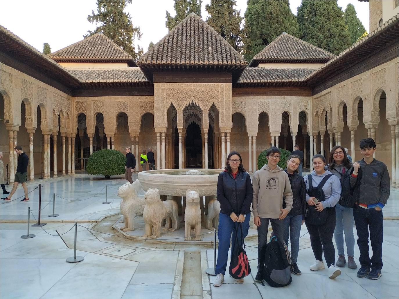 Embajadores del origen de la Democracia en Granada