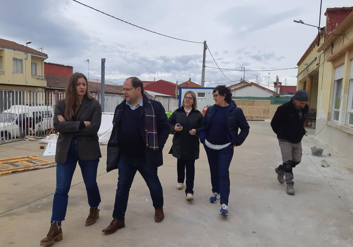 Visita de las obras de rehabilitación de este espacio en La Bañeza.