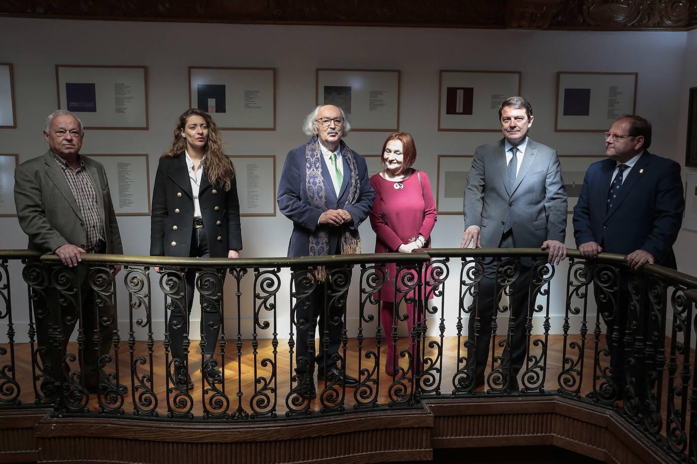 El presidente de la Junta participa en la apertura de la Casa de la Poesía-Fondo Cultural Antonio Colinas de La Bañeza