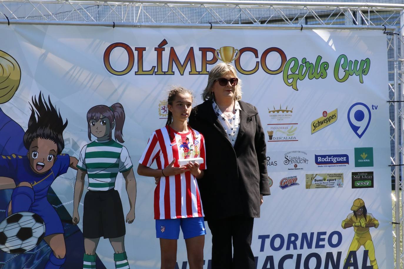 El Atlético reina en la II Olímpico Girls Cup