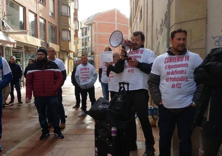 Ramón exige el cese de los actos vandálicos en el inicio de la cuarta semana de huelga en la recogida de basura de Ponferrada