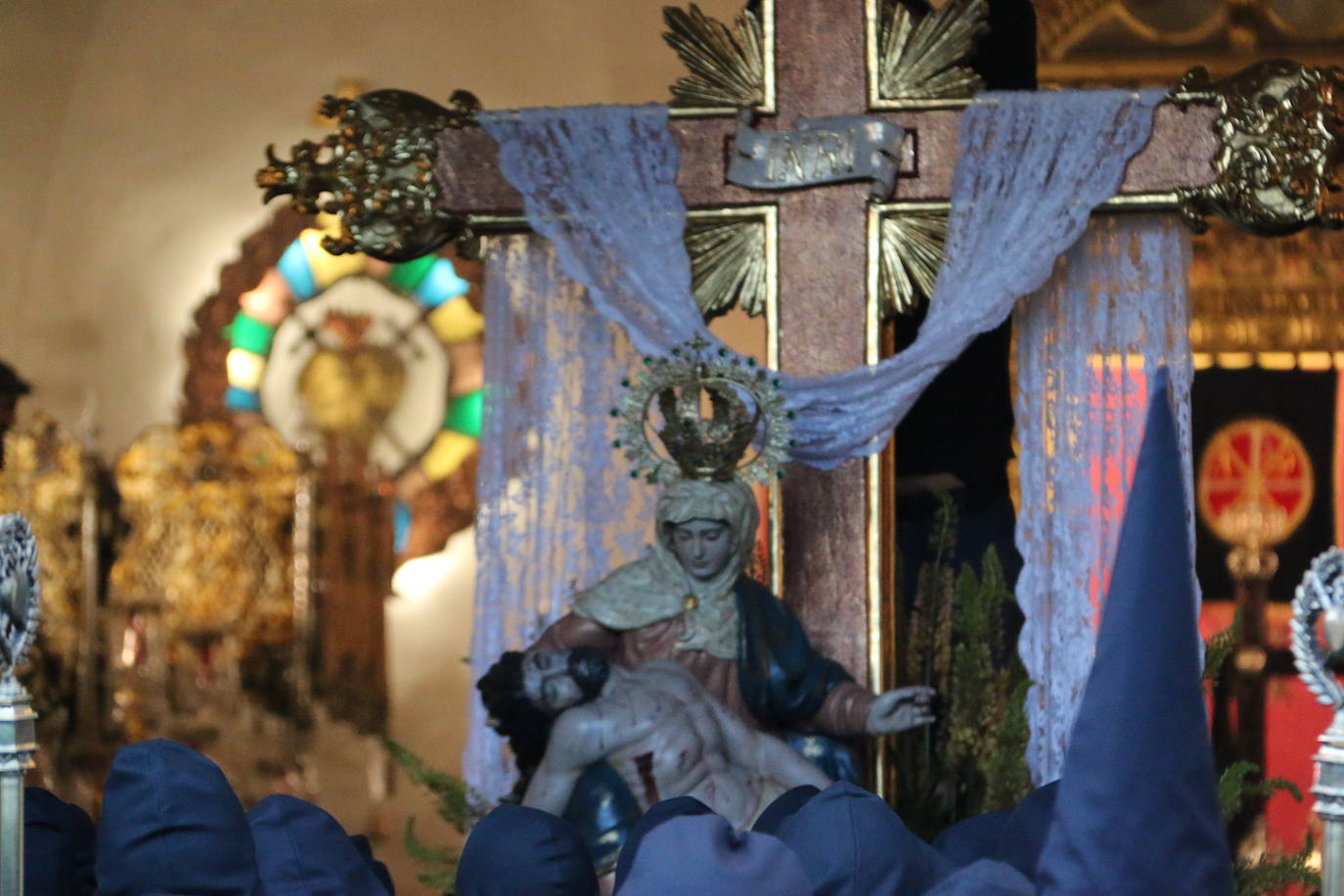 León, mira el dolor de la Madre