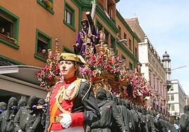 La Guardia Civil participa en las procesiones de la provincia.